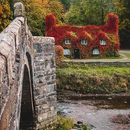 Apothecary Hall - Snowdonia Llanrwst Exterior photo